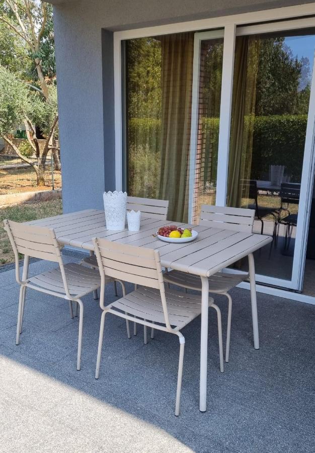 شقة Casa Emma With Pool بوريتش المظهر الخارجي الصورة